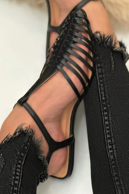 Sandalias cut-out esenciales casual Negro en punta con correa en T