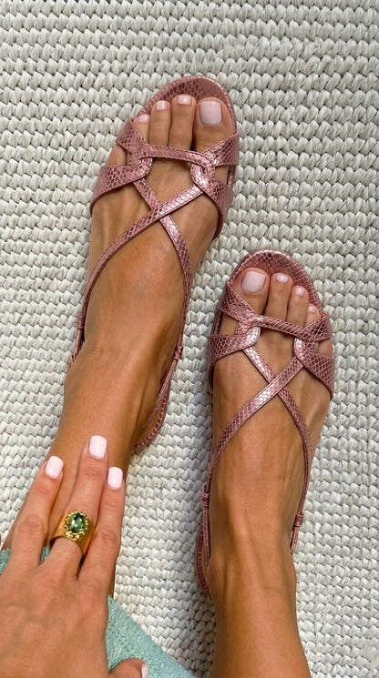 Sandalias slingback efecto serpiente bajas Bronce en punta abierta