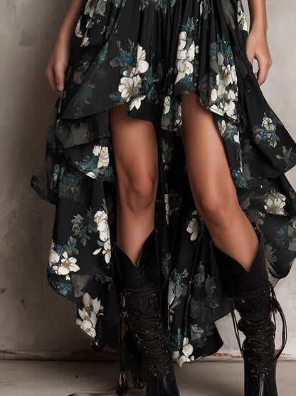 Vestido largo negro sin tirantes estilo boho con estampado floral y corte asimétrico